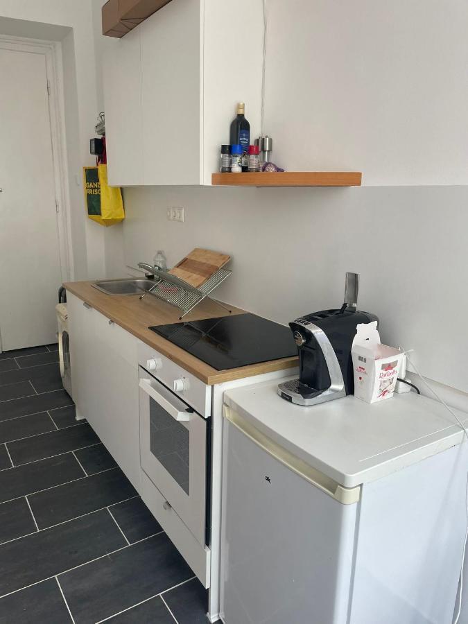 וינה Small Apartment Near The Center מראה חיצוני תמונה
